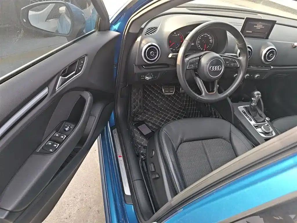 Audi A3 2018 30th Anniversary Edition Sportback 35 TFSI Fashion Model — миниатюра 16