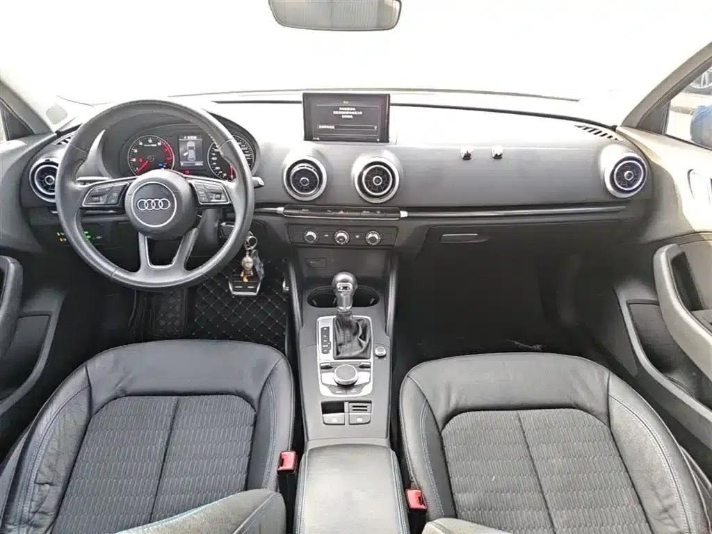 Audi A3 2018 30th Anniversary Edition Sportback 35 TFSI Fashion Model — миниатюра 10