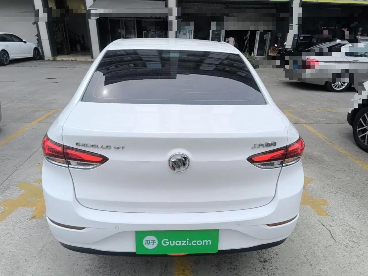 Buick GT 2021 Revised Version 1.3T Automatic Mild Hybrid Elite Edition — миниатюра 3