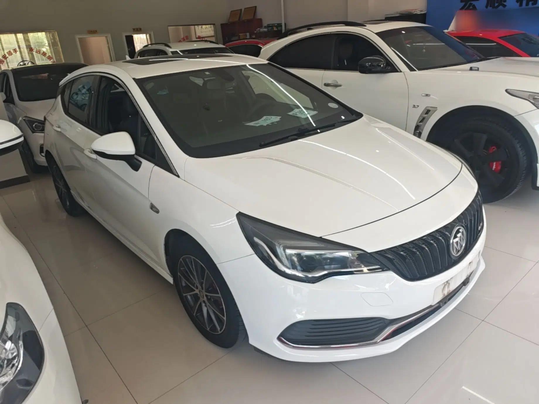 Buick Verano 2016 Hatchback GS 20T Dual-Clutch Passionate Sporty Model — миниатюра 3