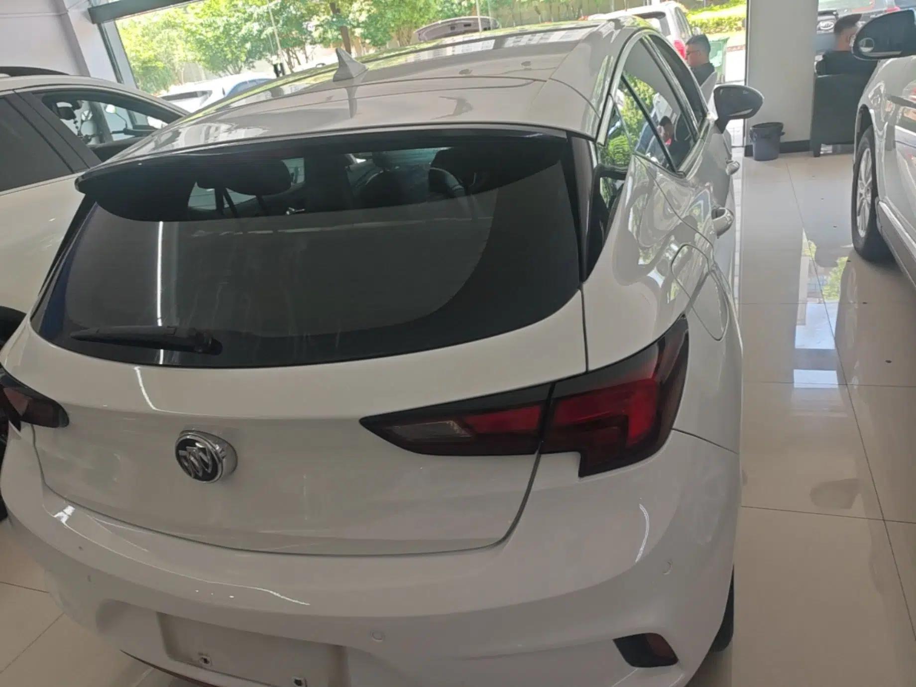 Buick Verano 2016 Hatchback GS 20T Dual-Clutch Passionate Sporty Model — миниатюра 5