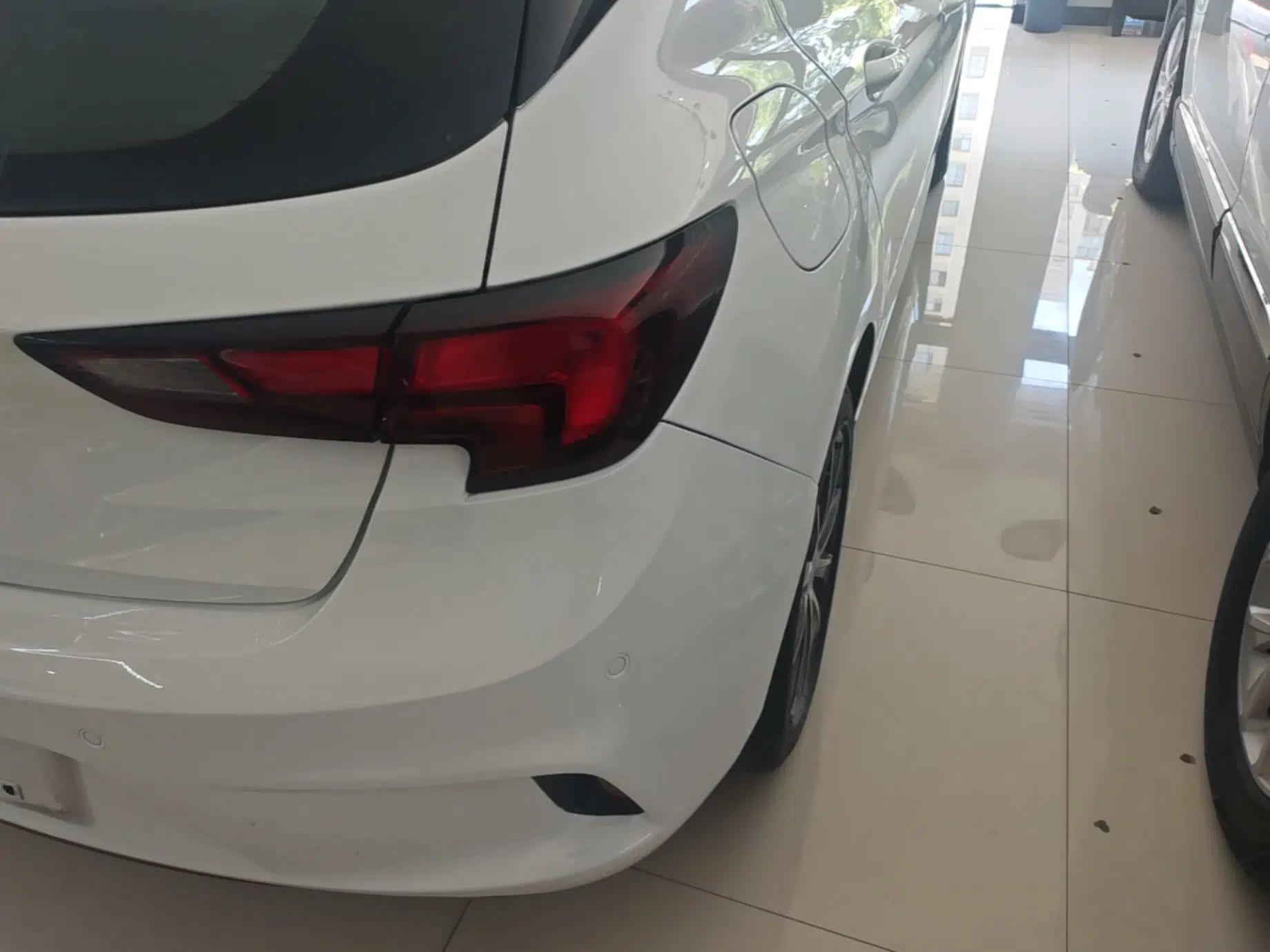 Buick Verano 2016 Hatchback GS 20T Dual-Clutch Passionate Sporty Model — миниатюра 7