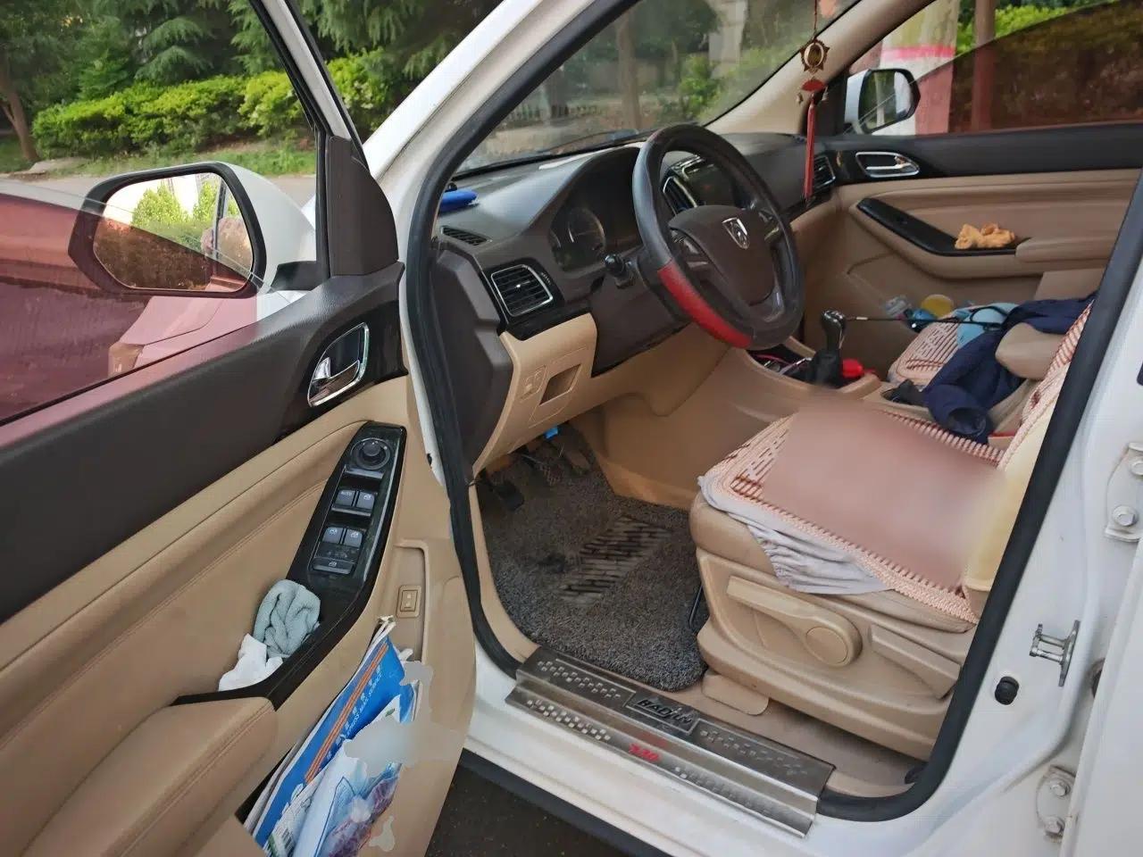 Baojun 730 2014 1.5L Manual Luxury Navigation ESP Version 7 Seats — миниатюра 17