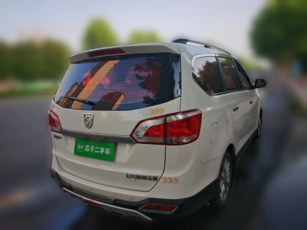 Baojun 730 2014 1.5L Manual Luxury Navigation ESP Version 7 Seats — миниатюра 6