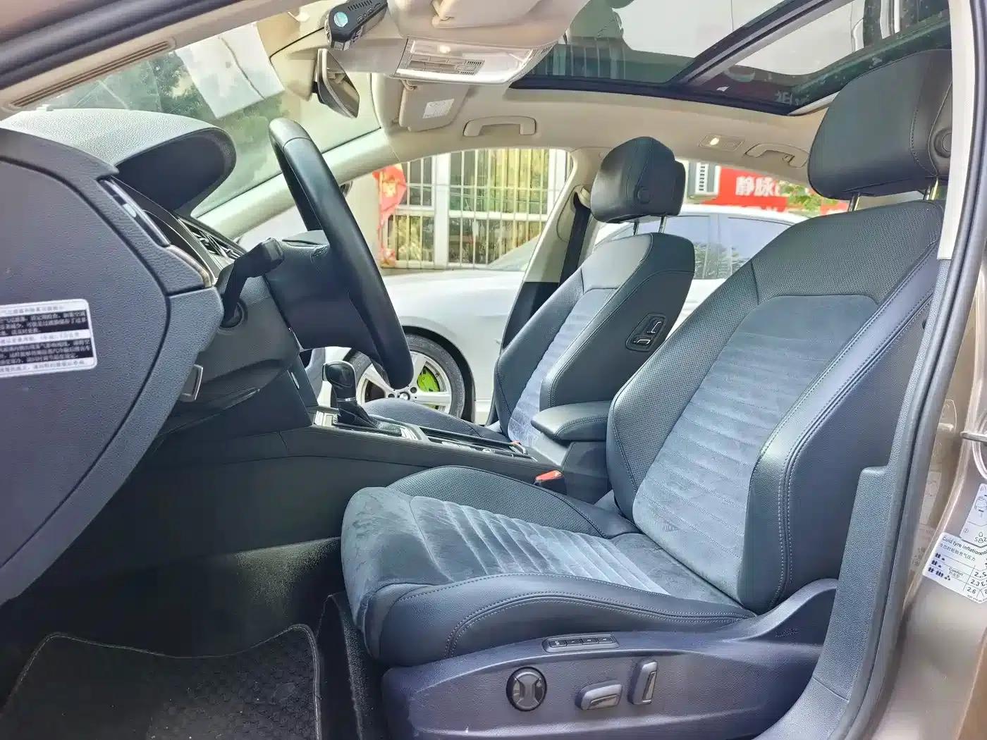 2017 Volkswagen Passat 330TSI DSG Premium — миниатюра 5