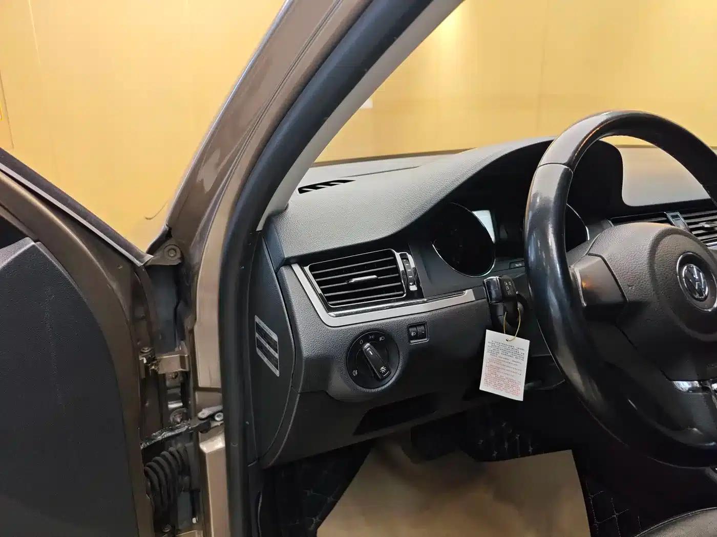 2015 Volkswagen Bora Value Edition 1.6L Automatic Fashion Model — миниатюра 11