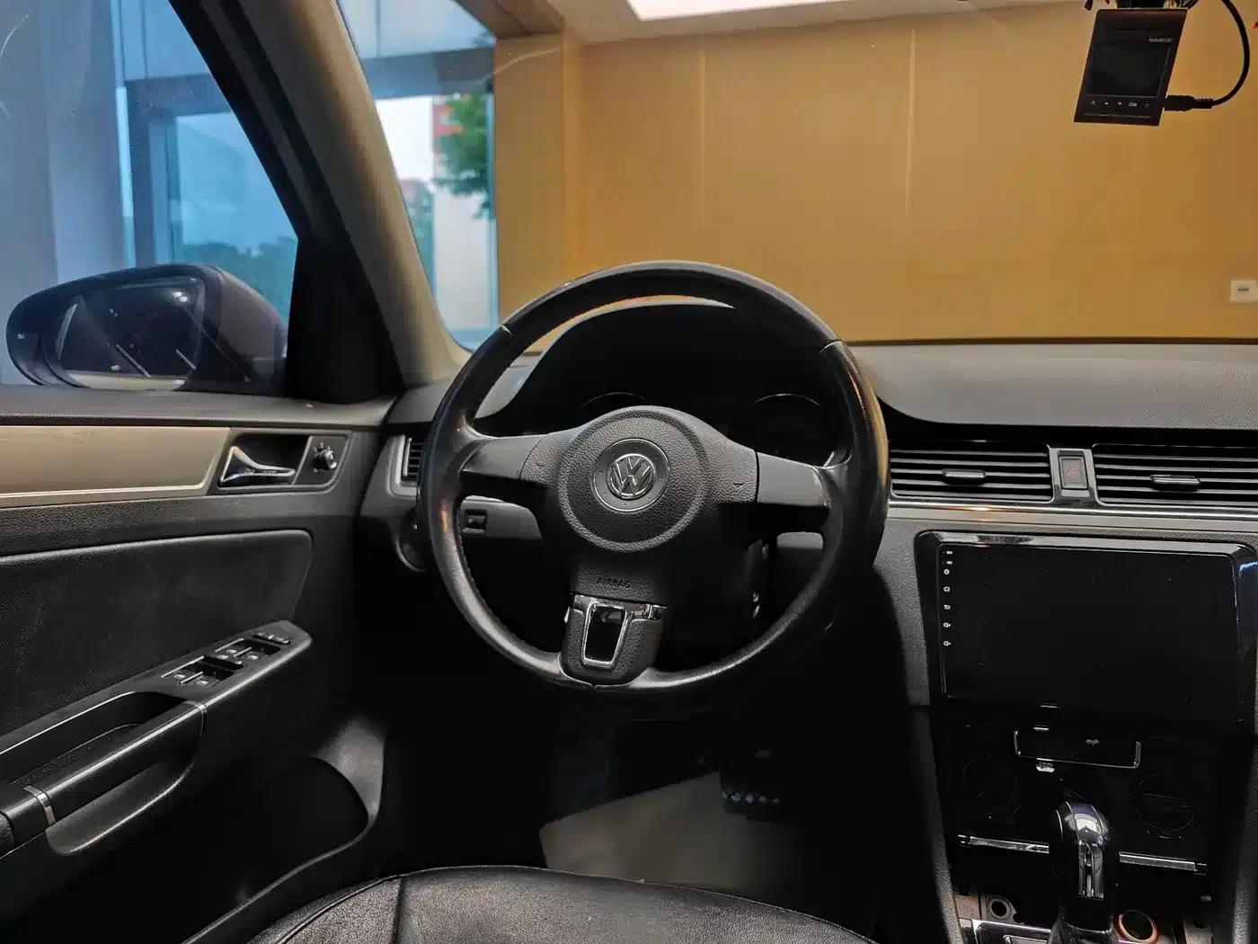2015 Volkswagen Bora Value Edition 1.6L Automatic Fashion Model — миниатюра 14