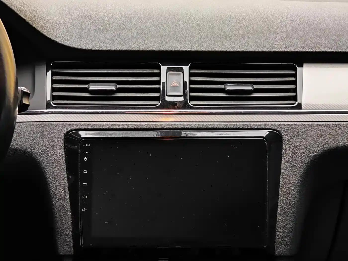 2015 Volkswagen Bora Value Edition 1.6L Automatic Fashion Model — миниатюра 15