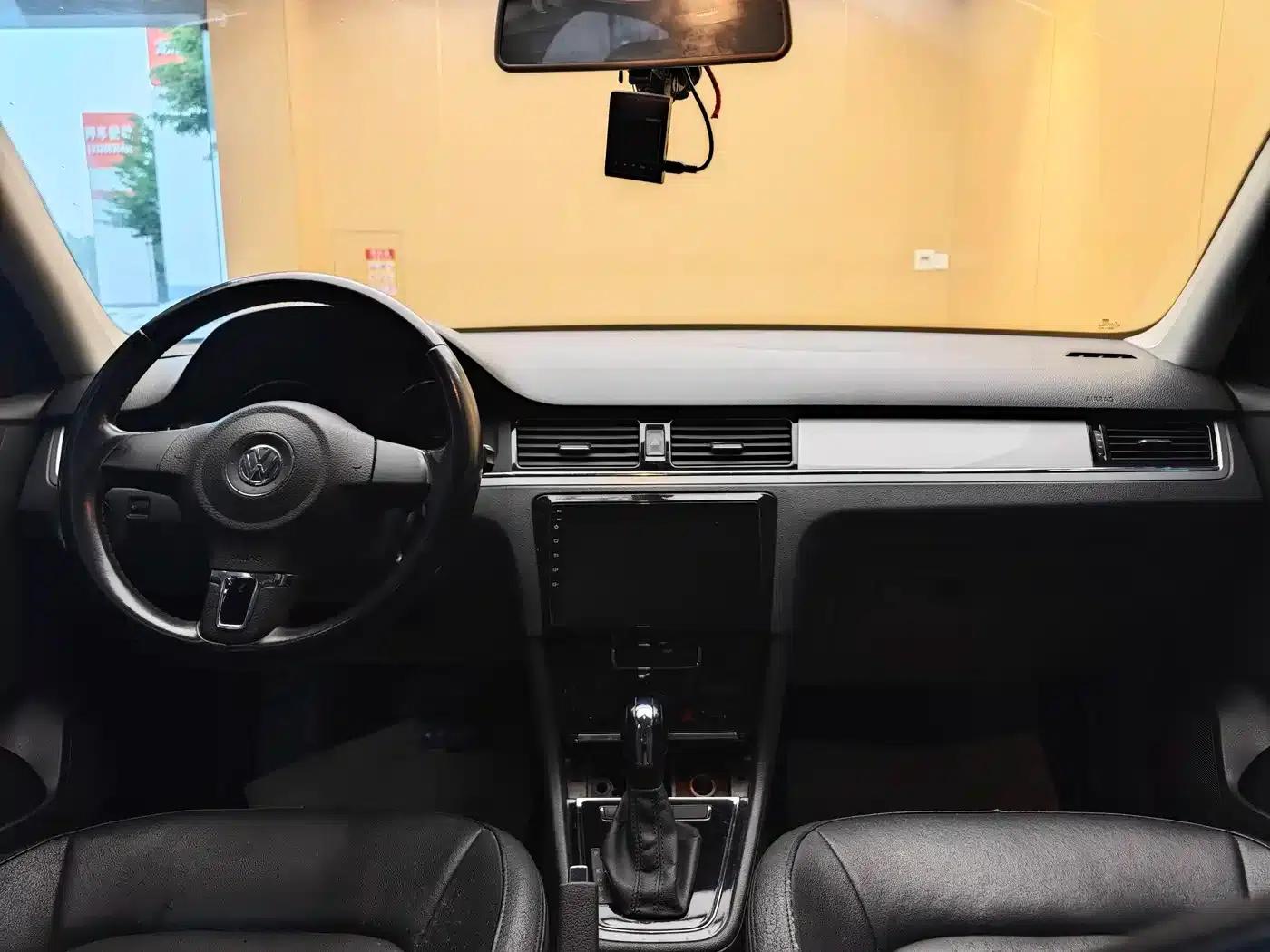 2015 Volkswagen Bora Value Edition 1.6L Automatic Fashion Model — миниатюра 19