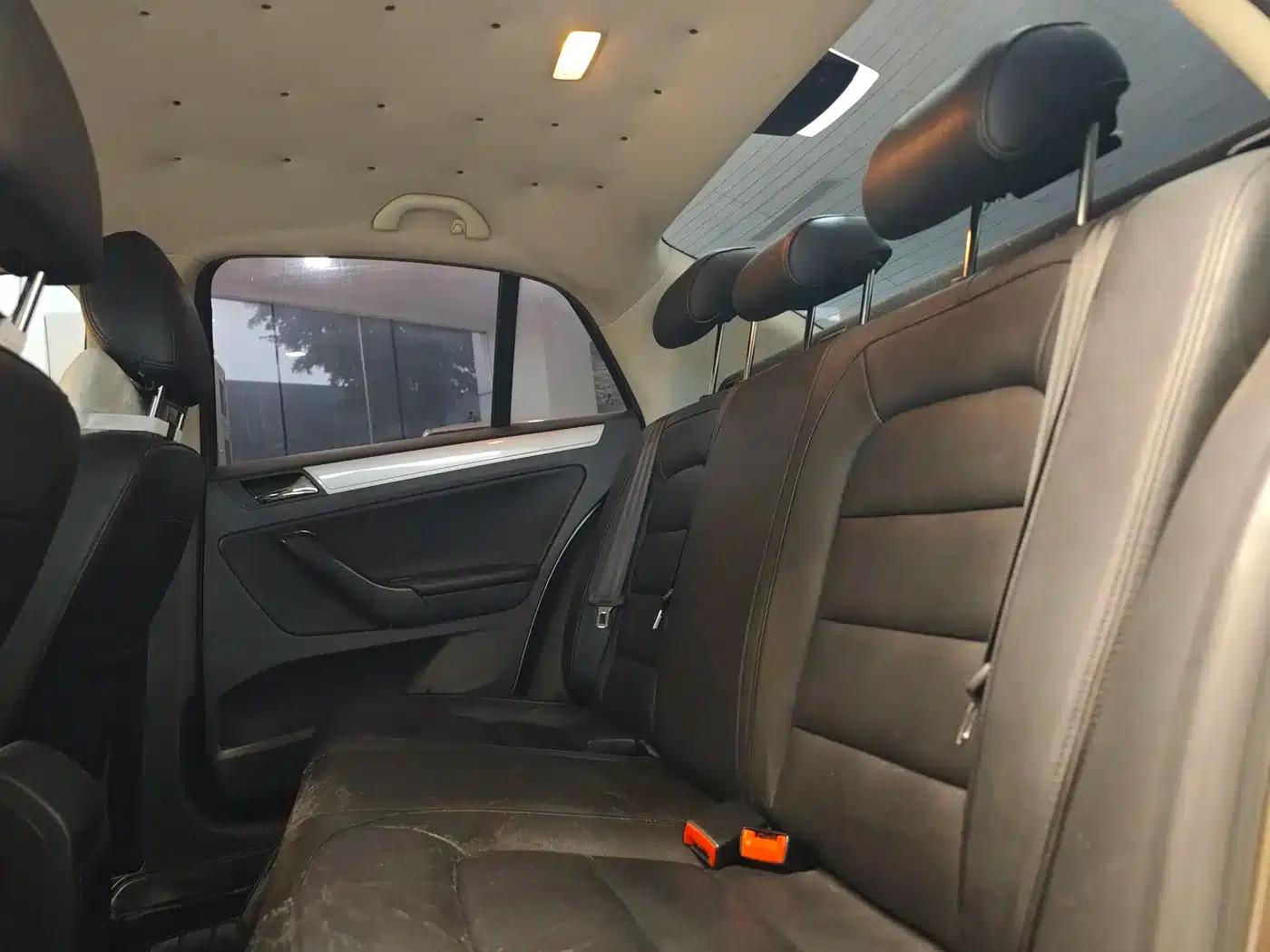 2015 Volkswagen Bora Value Edition 1.6L Automatic Fashion Model — миниатюра 22