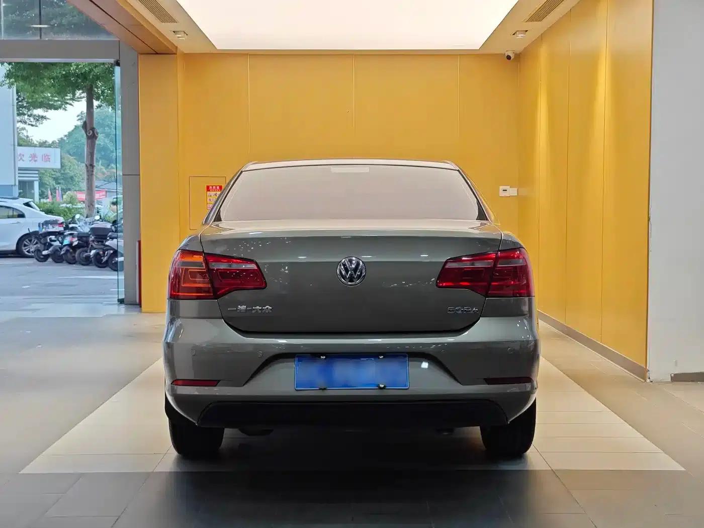2015 Volkswagen Bora Value Edition 1.6L Automatic Fashion Model — миниатюра 26
