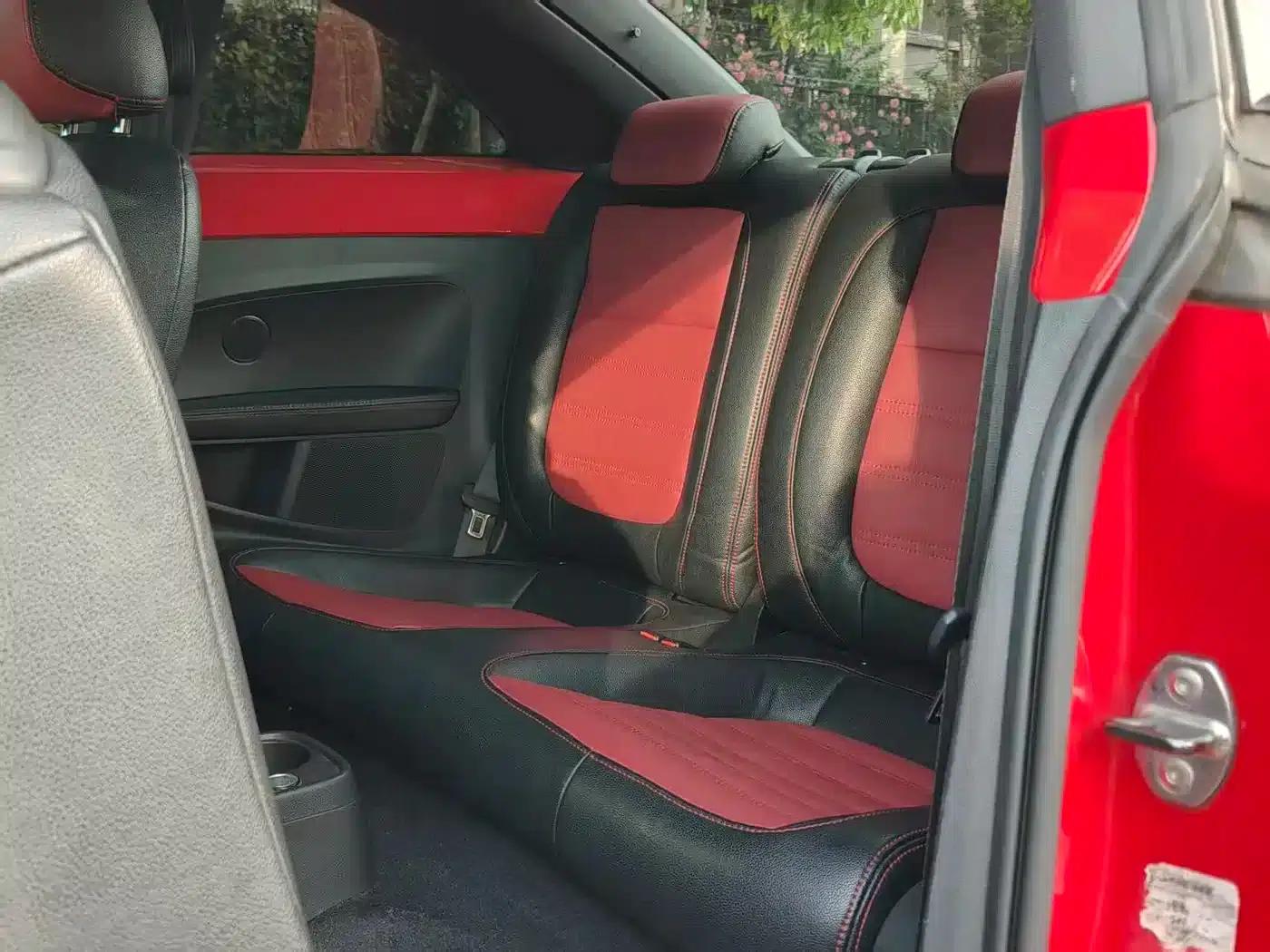 2013 Volkswagen Beetle 1.2TSI Fashion Edition — миниатюра 5