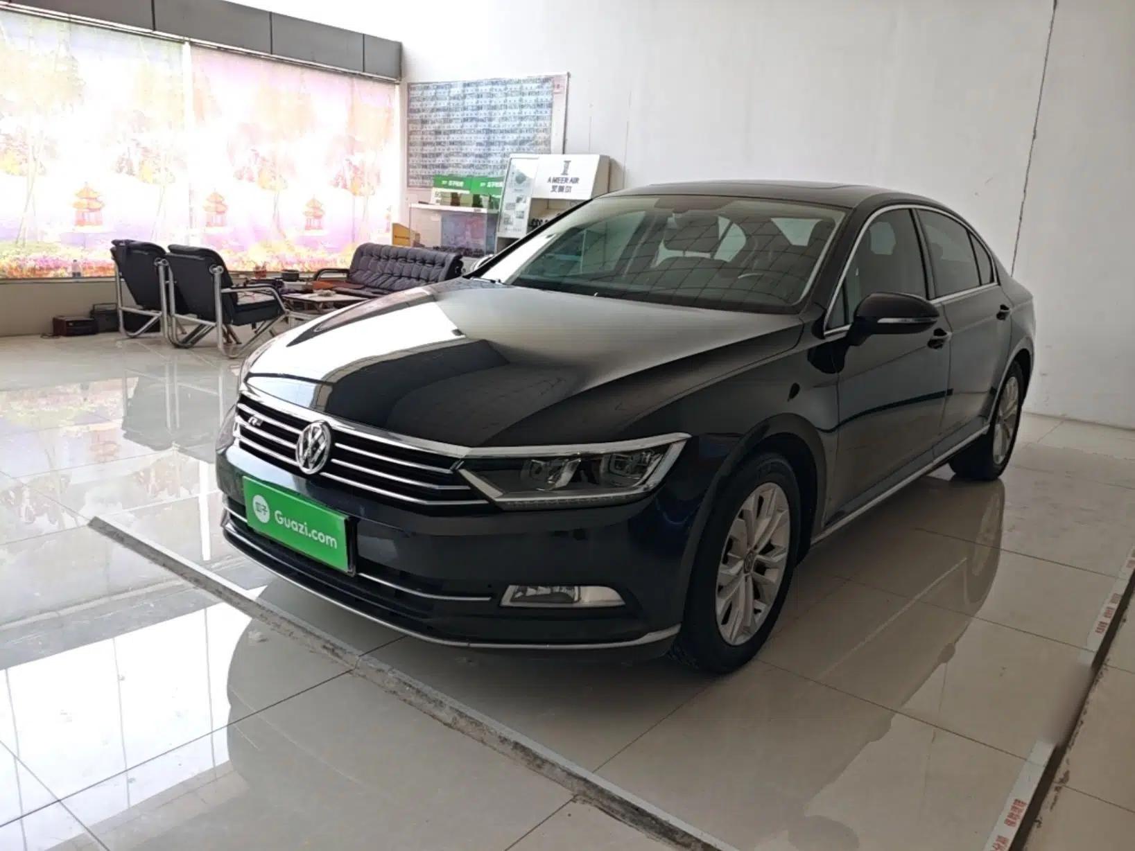 Volkswagen Magotan 2018 Facelift 330TSI DSG Luxury Model — миниатюра 1