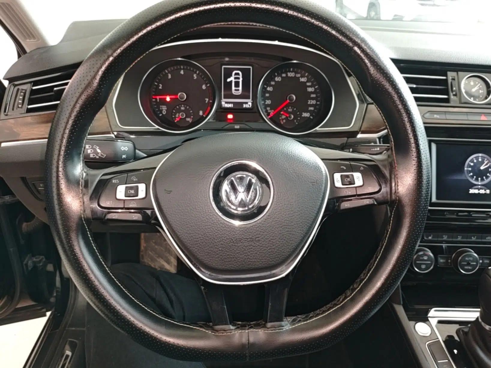 Volkswagen Magotan 2018 Facelift 330TSI DSG Luxury Model — миниатюра 13