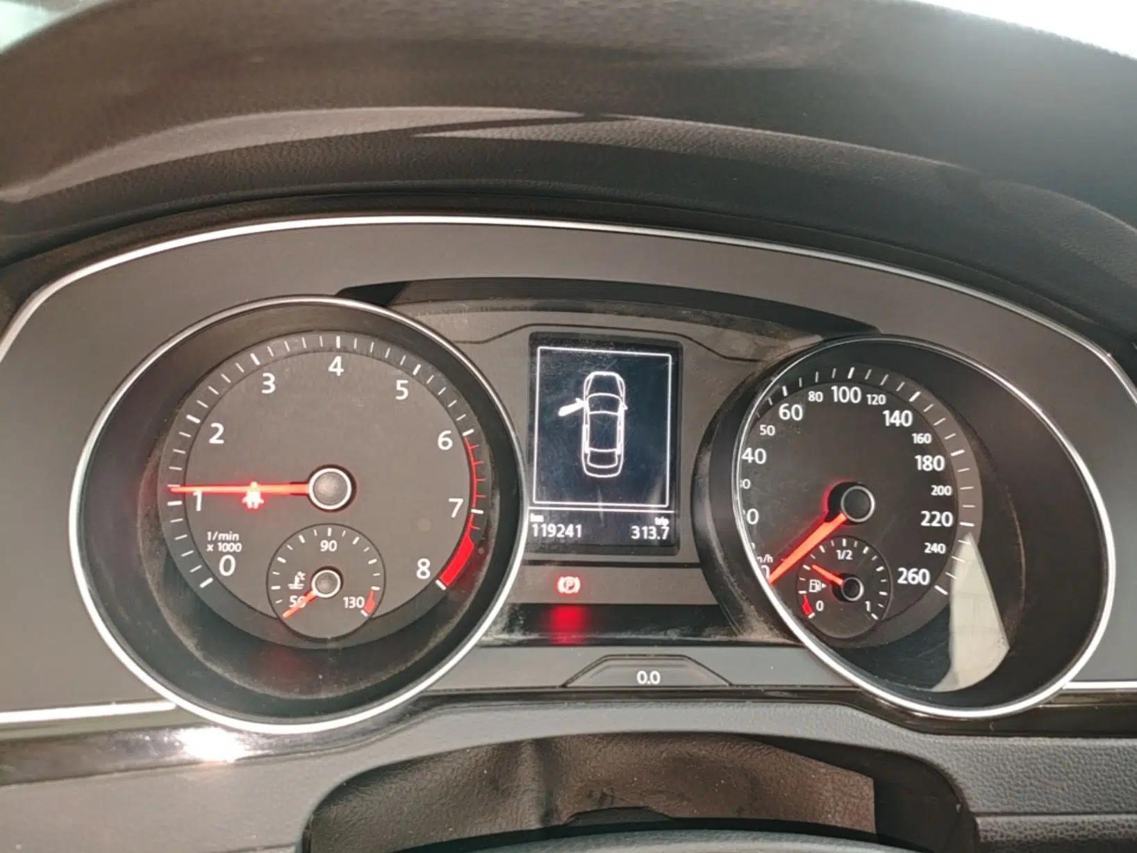 Volkswagen Magotan 2018 Facelift 330TSI DSG Luxury Model — миниатюра 14