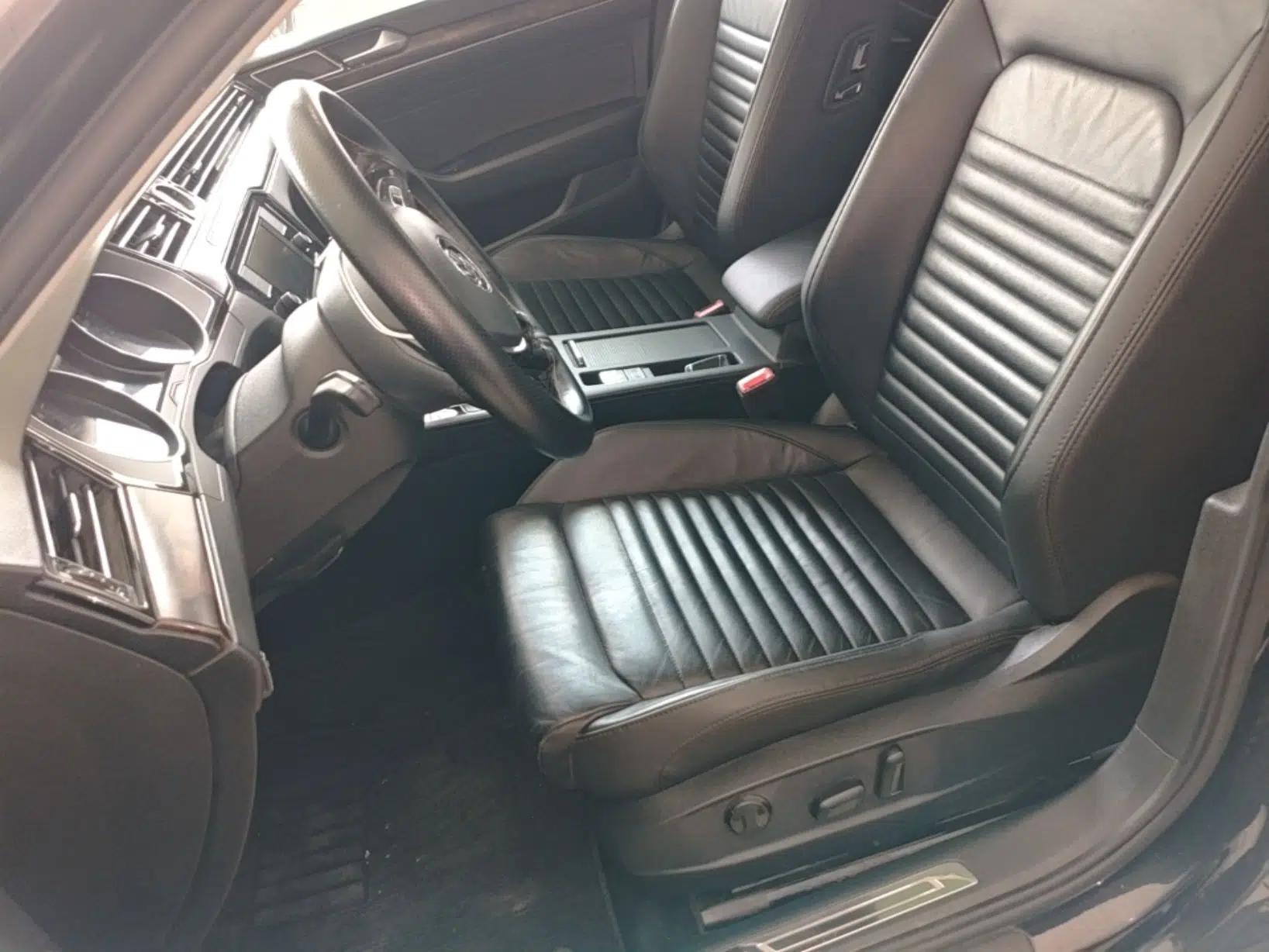 Volkswagen Magotan 2018 Facelift 330TSI DSG Luxury Model — миниатюра 17