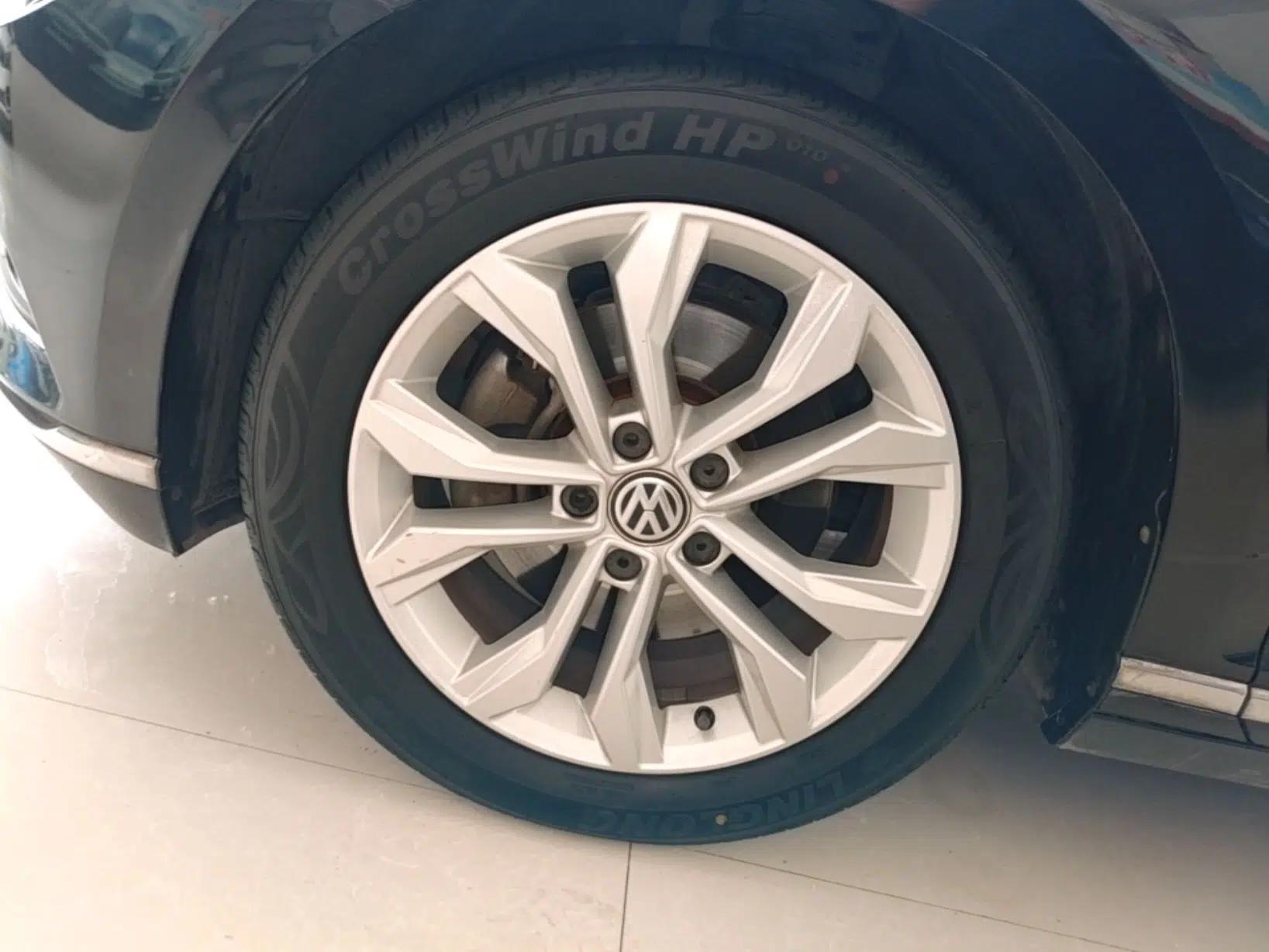 Volkswagen Magotan 2018 Facelift 330TSI DSG Luxury Model — миниатюра 9