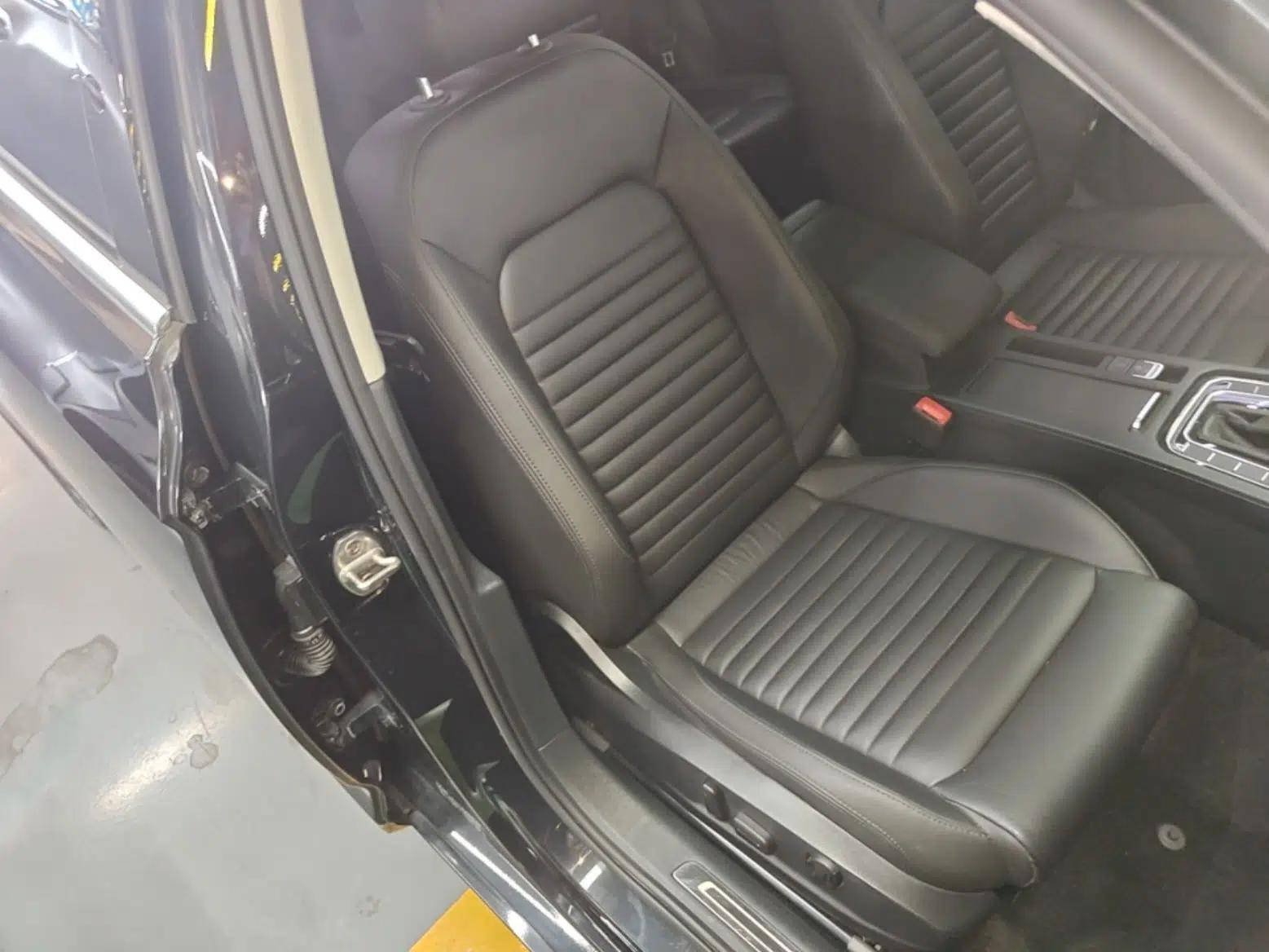 Volkswagen Magotan 2019 330TSI DSG Leading Model China VI Standard — миниатюра 23