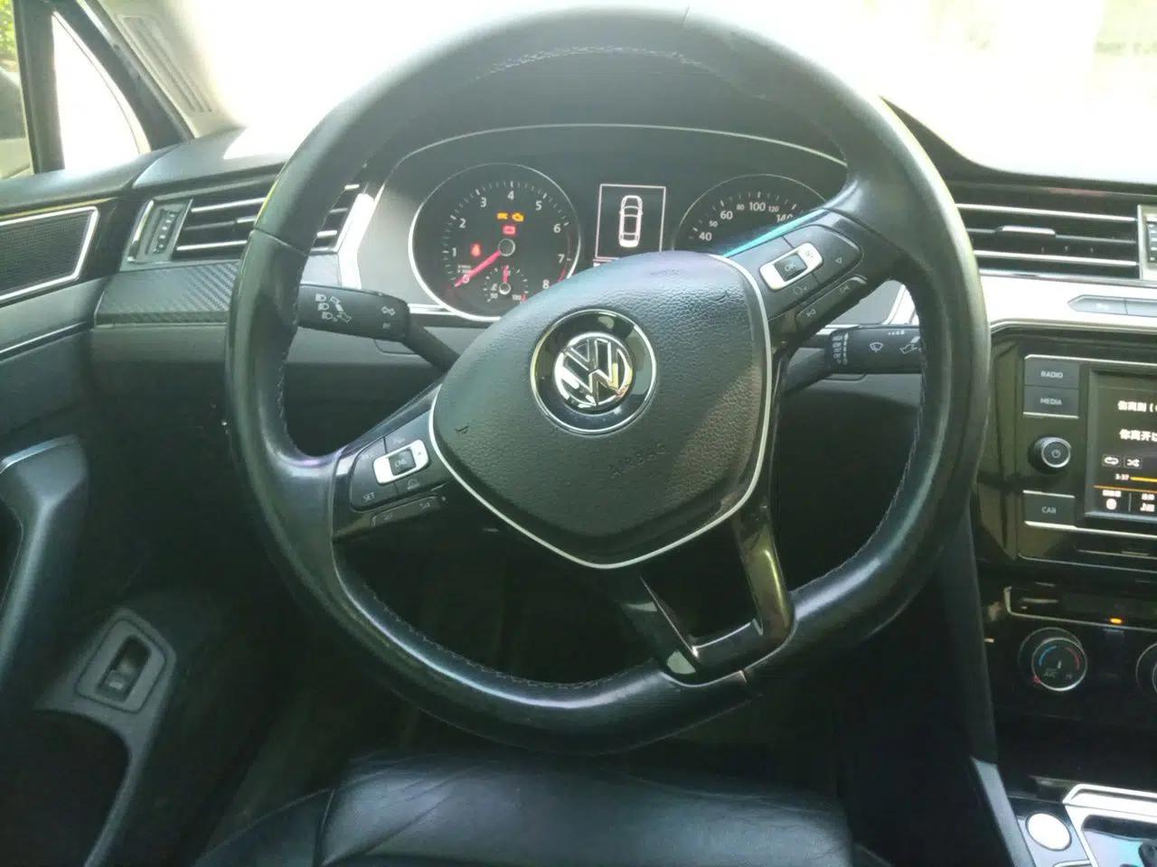 Volkswagen Magotan 2018 330TSI DSG Advanced Model — миниатюра 9