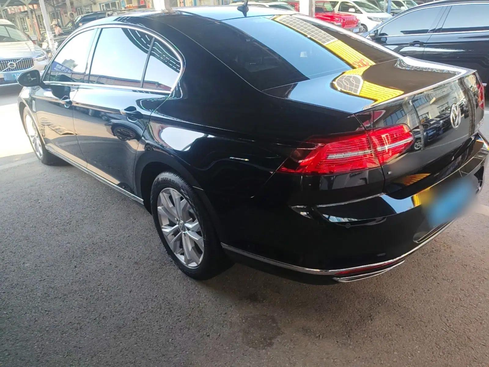 Volkswagen Magotan 2019 380TSI DSG Luxury Version China VI Standard — миниатюра 4