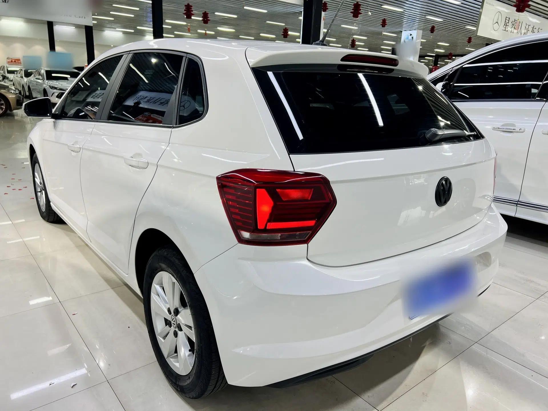 Volkswagen Polo 2019 Plus 1.5L Automatic Panoramic Enjoyment Edition — миниатюра 4