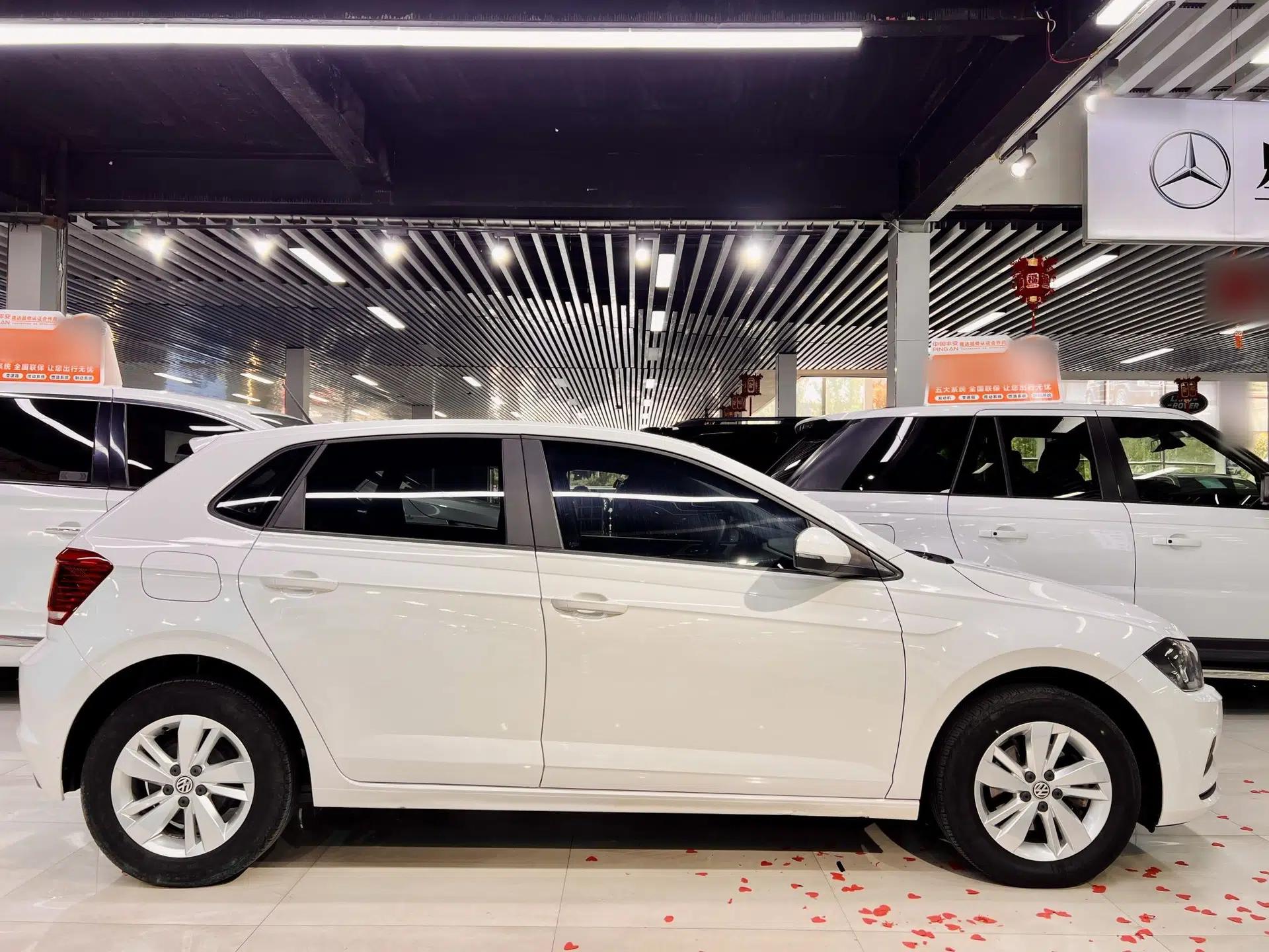 Volkswagen Polo 2019 Plus 1.5L Automatic Panoramic Enjoyment Edition — миниатюра 5