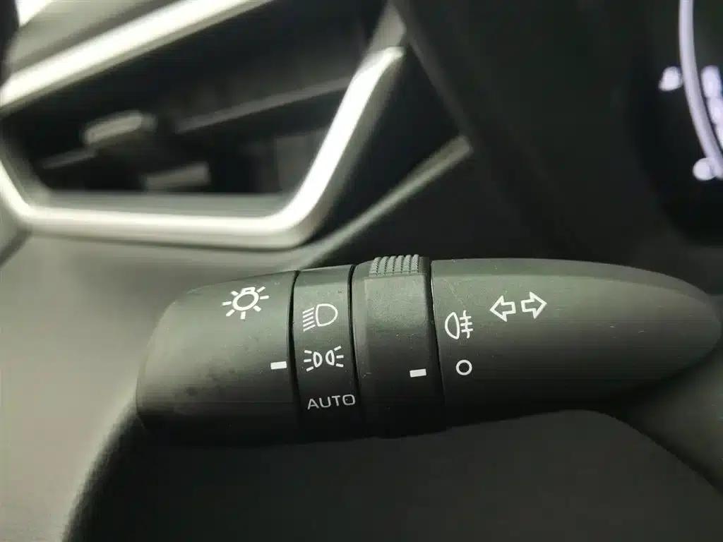 Levin 2023 Intelligent Hybrid Dual Engine 1.8L Leading Edition — миниатюра 21