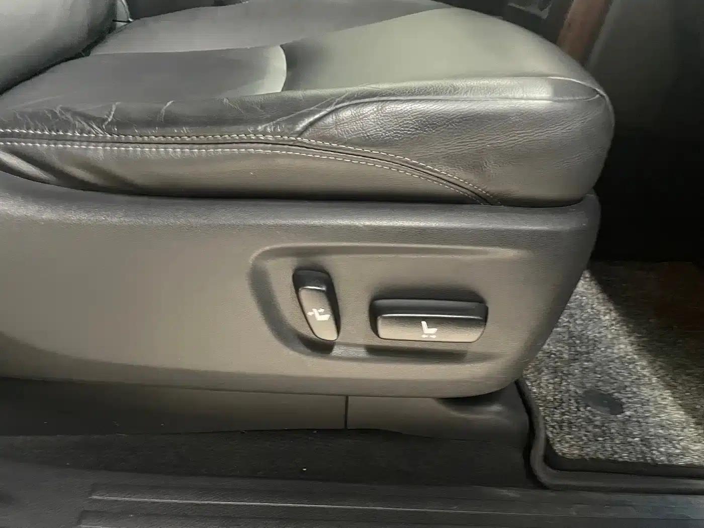 2016 Prado 3.5L Automatic TX-L NAVI — миниатюра 17
