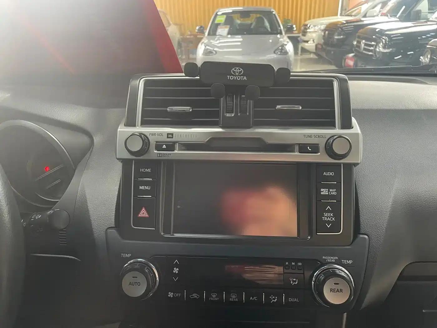2016 Prado 3.5L Automatic TX-L NAVI — миниатюра 18