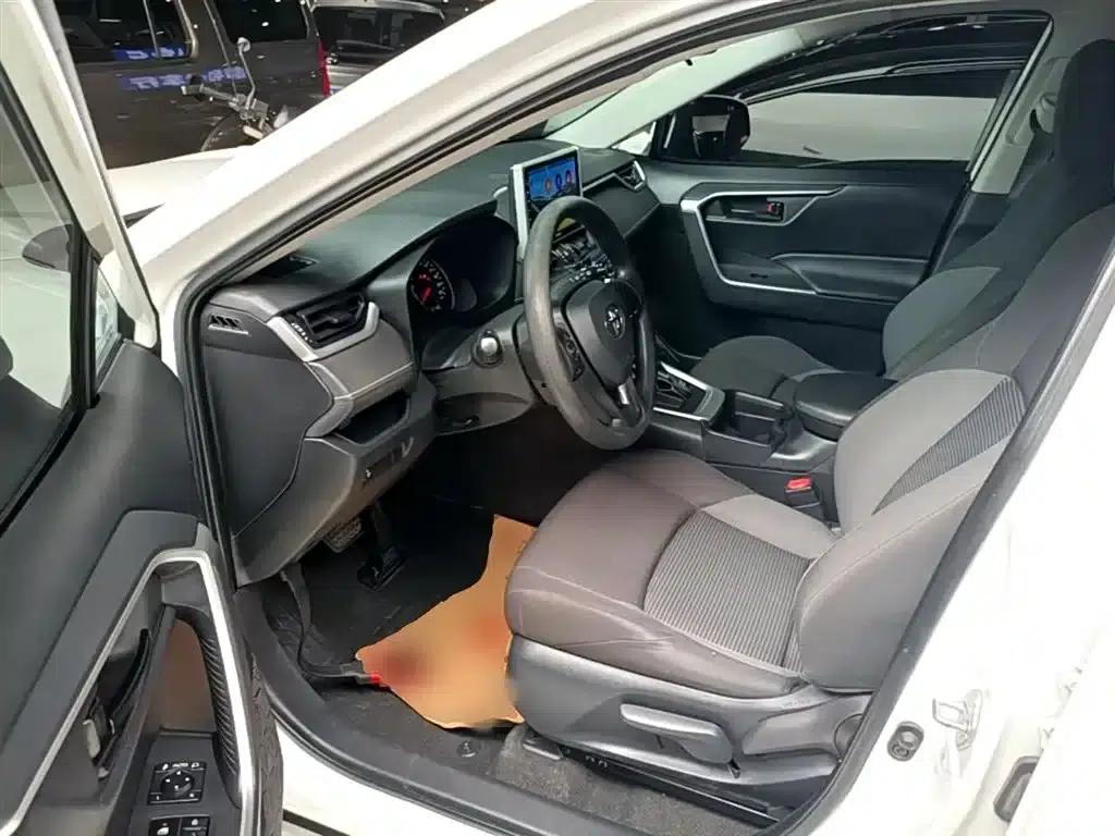 2022 Toyota RAV4 (Facelift) 2.0L CVT 2WD Leading Edition — миниатюра 16
