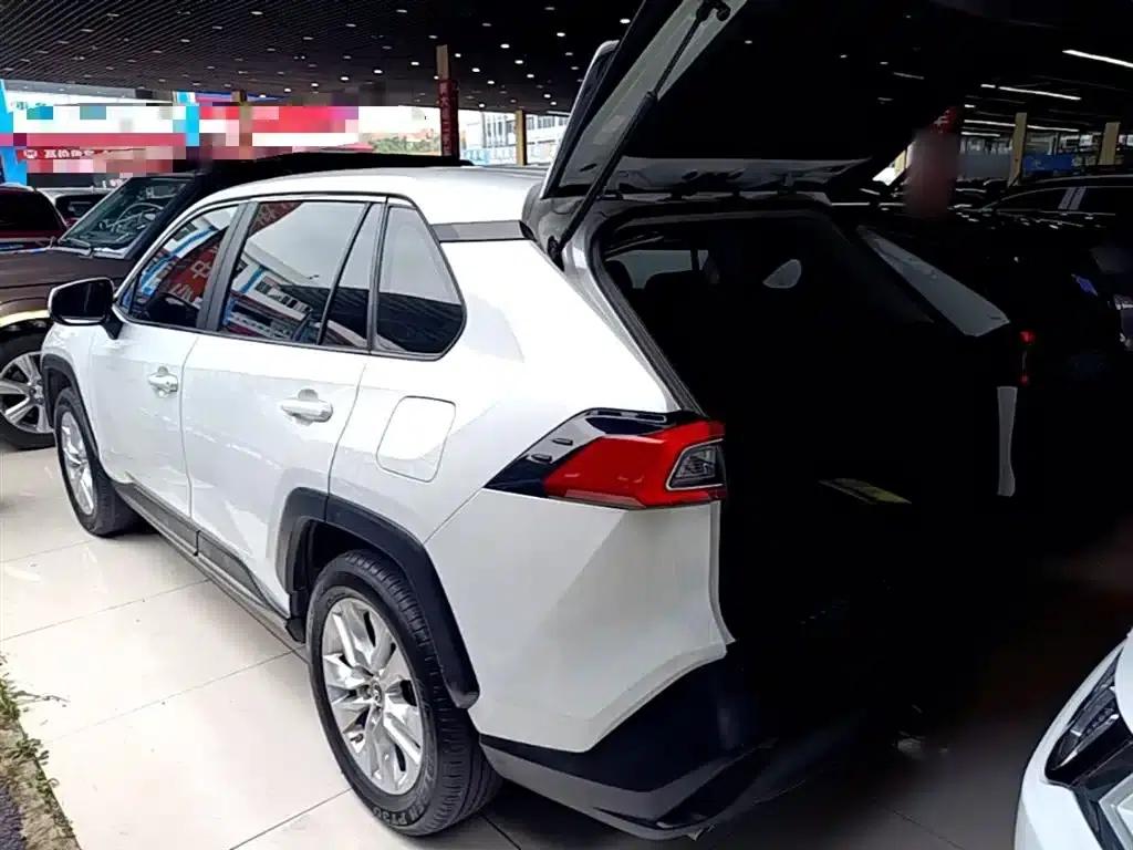 2022 Toyota RAV4 (Facelift) 2.0L CVT 2WD Leading Edition — миниатюра 5