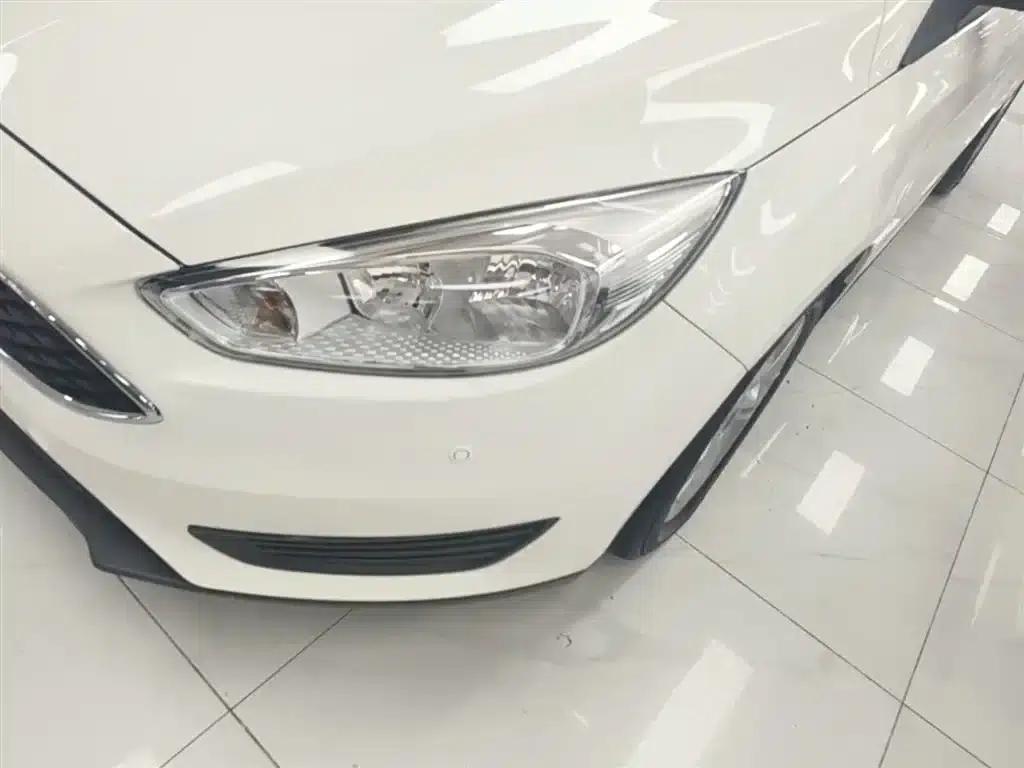 Ford Focus 2018 Hatchback Classic 1.6L Automatic Comfort Smart Edition — миниатюра 24
