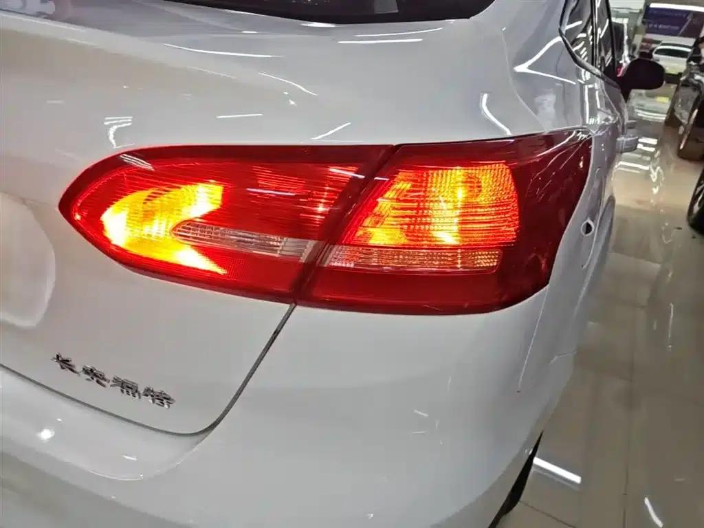 Ford Focus 2017 Sedan 1.6L Automatic Comfort Smart Edition — миниатюра 8