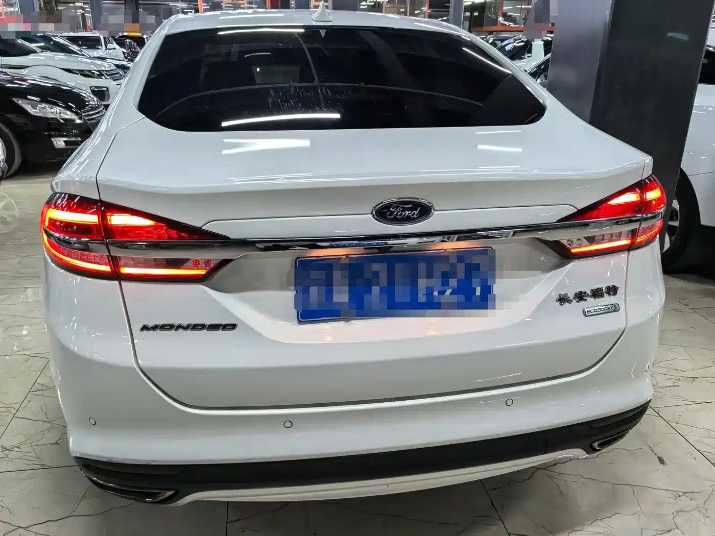 2017 Ford Mondeo EcoBoost 180 Fashion Edition — миниатюра 5