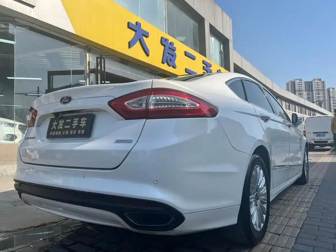 2013 Ford Mondeo 1.5L GTDi180 Fashion Edition — миниатюра 6