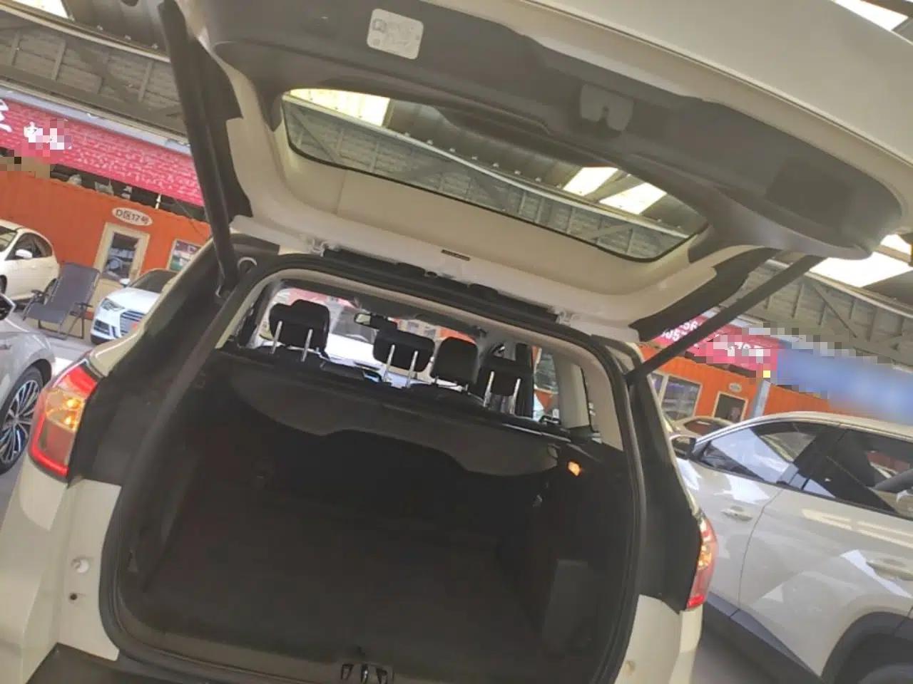 Ford Kuga 2018 EcoBoost 180 Two-Wheel-Drive Luxury Wing Edition — миниатюра 22