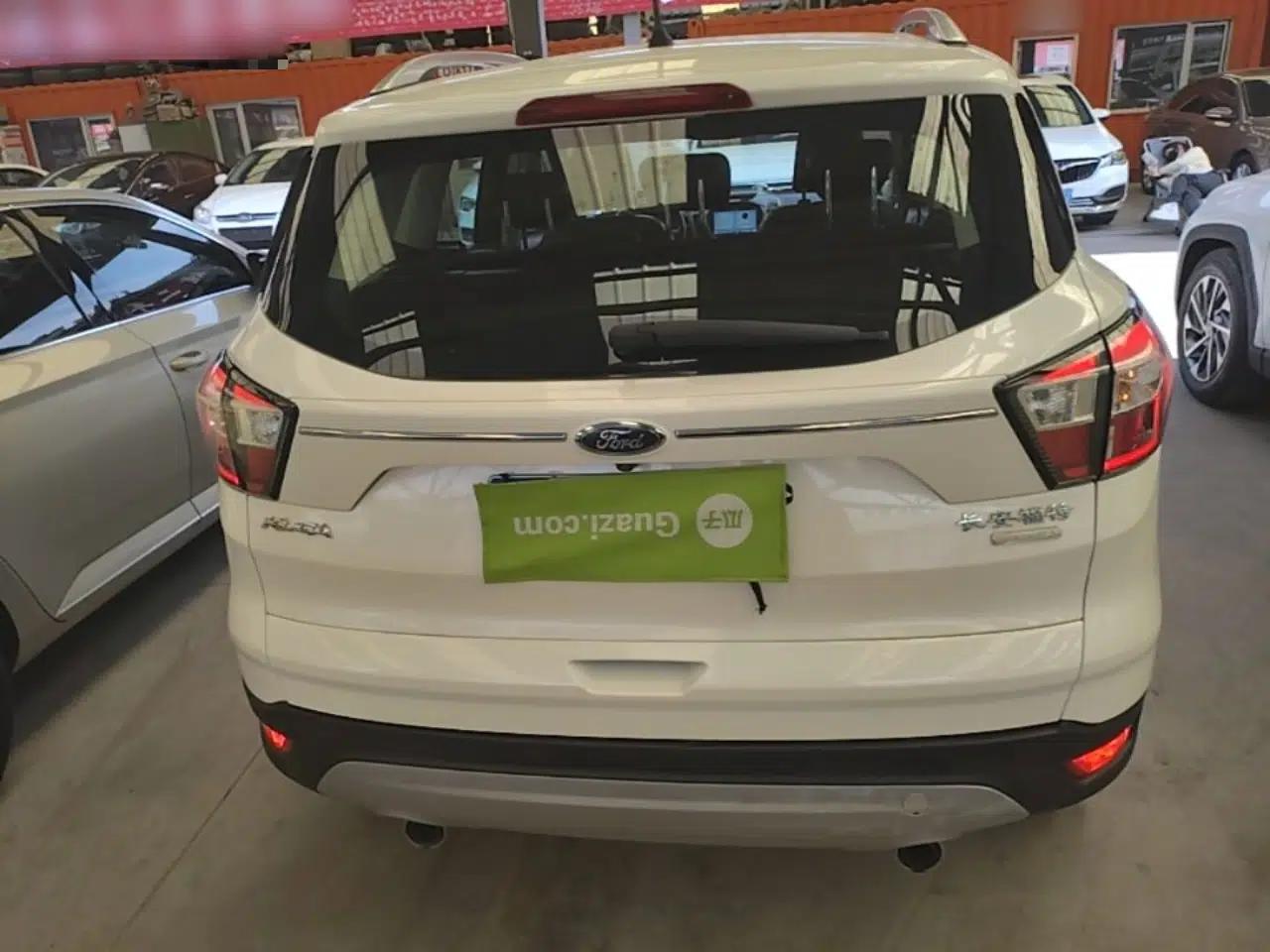 Ford Kuga 2018 EcoBoost 180 Two-Wheel-Drive Luxury Wing Edition — миниатюра 5