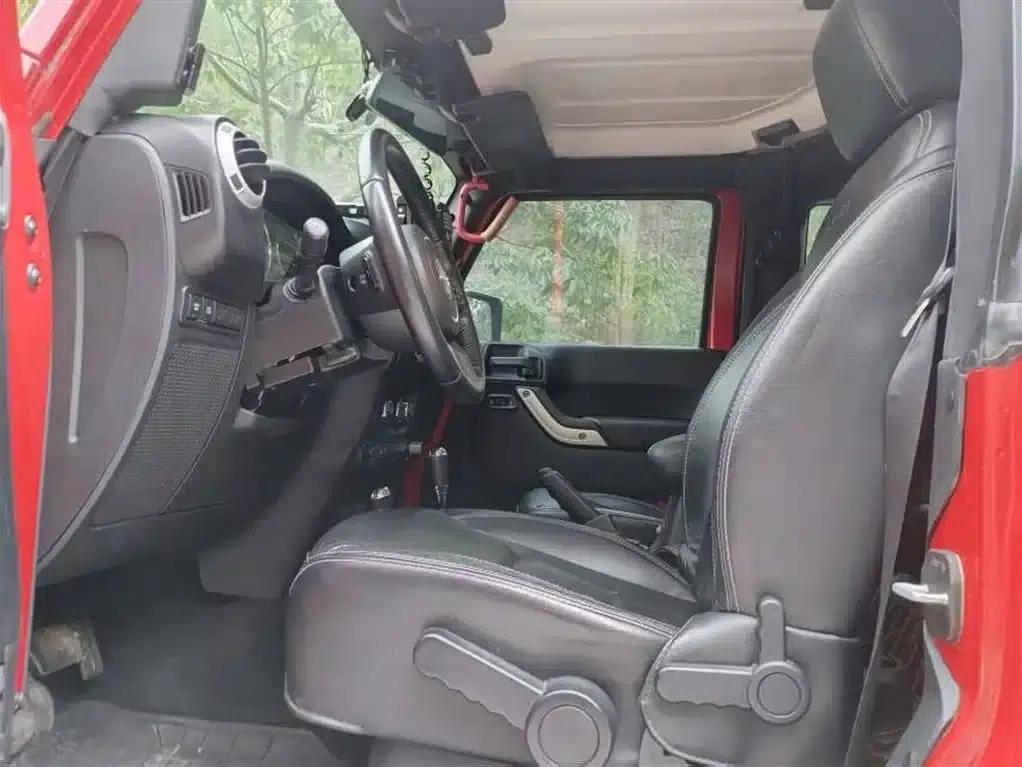 2013 Jeep Wrangler 3.6L Rubicon 2-Door — миниатюра 4
