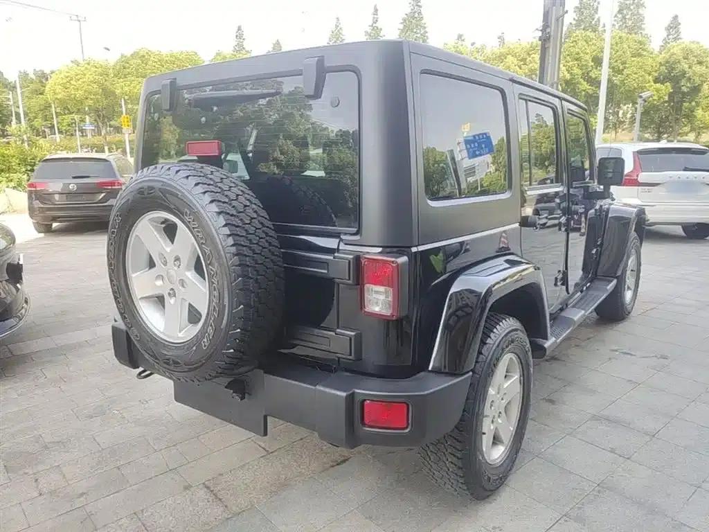 2015 Jeep Wrangler 2.8TD Sahara Four-Door Comfort Edition — миниатюра 7