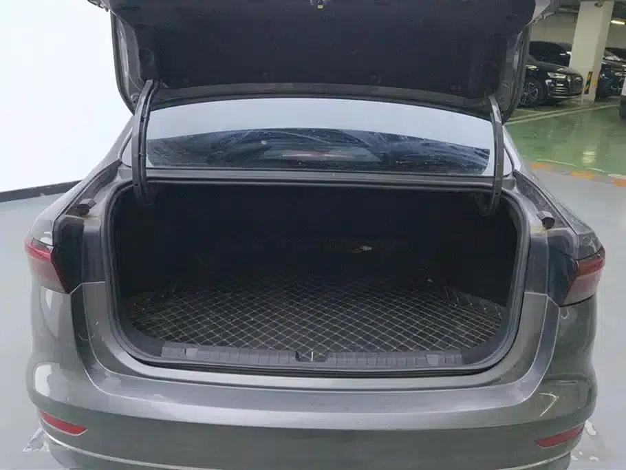 Geely Emgrand 2023 4th Generation Champion Edition 1.5L CVT Luxury — миниатюра 4
