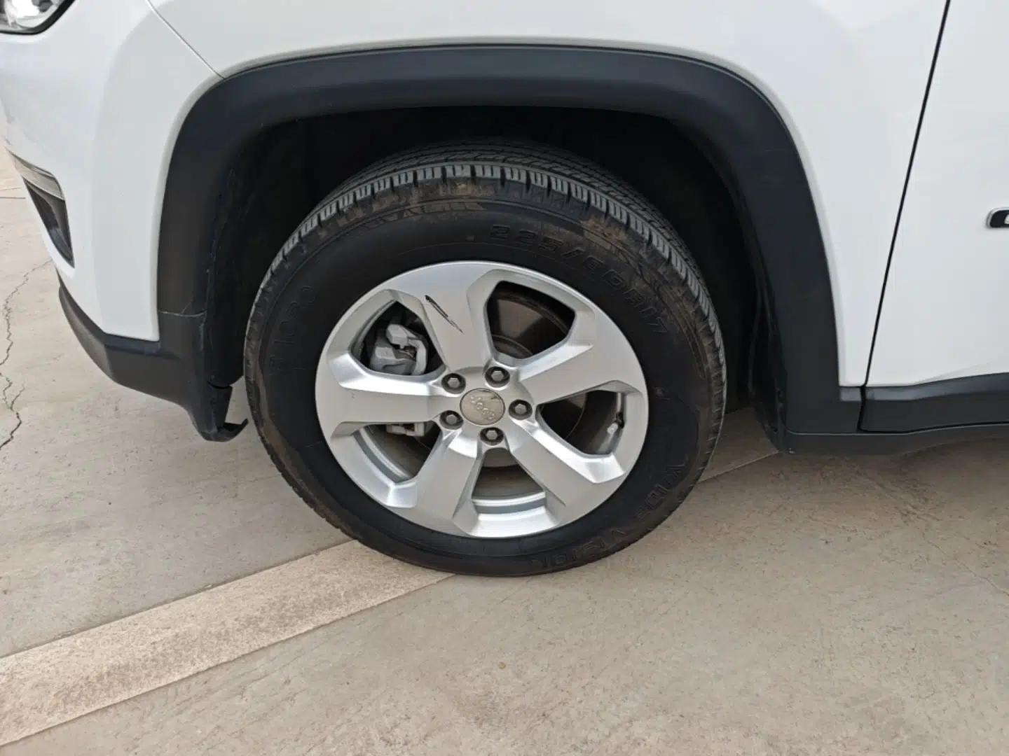 Jeep Compass 2019 220T Automatic Family Edition — миниатюра 8