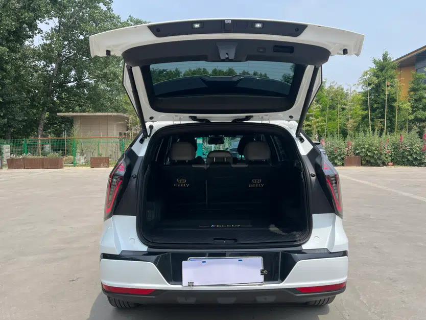 Geely Auto FX11 2025 4th Generation 1.5TD DCT – The Start — миниатюра 11