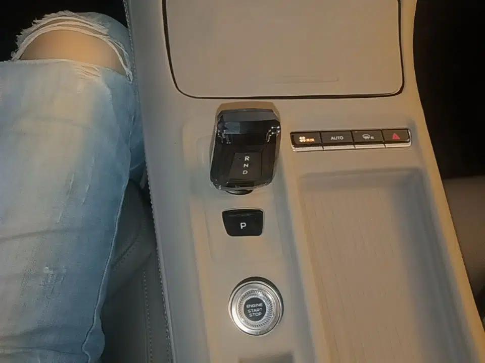 Geely Auto FX11 2025 4th Generation 1.5TD DCT – The Start — миниатюра 17