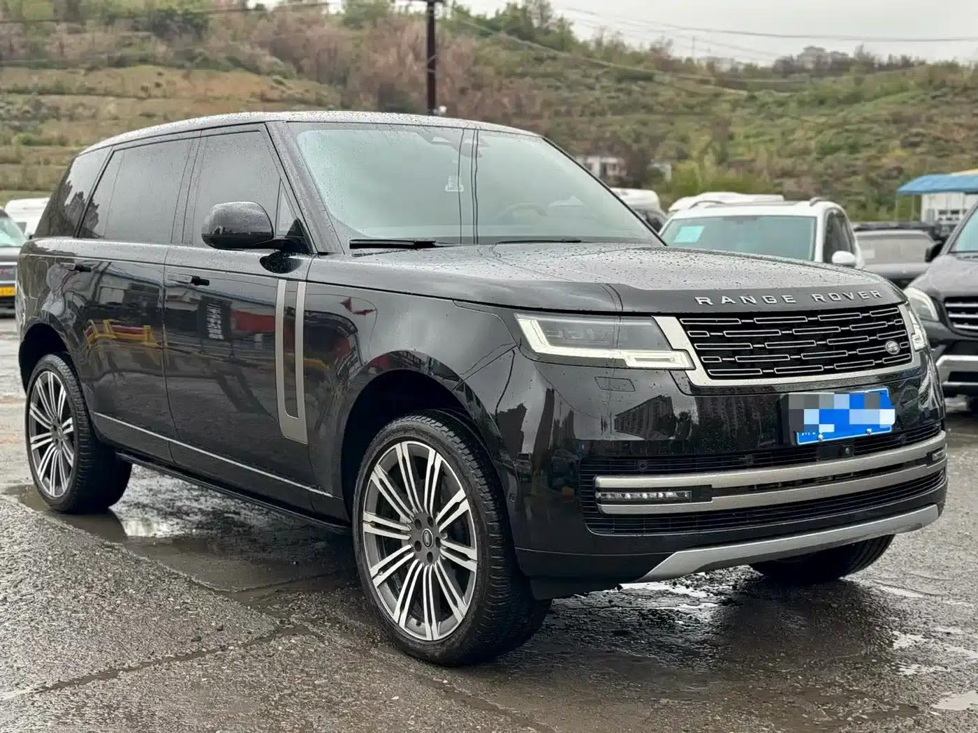 Range Rover 2024 3.0 L6 400PS Extended Wheelbase 7-Seater — миниатюра 3