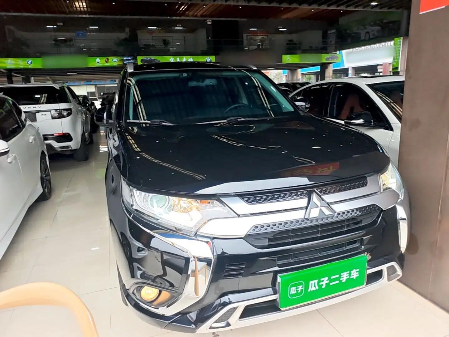 Mitsubishi Outlander 2021 Revised Version 2.0L Two-Wheel Drive Enjoyment Edition 5 Seats — миниатюра 3