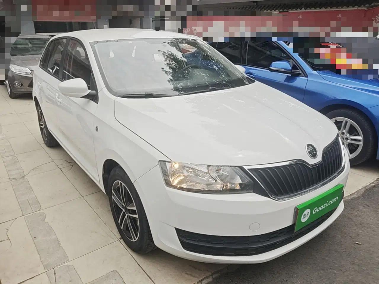 Skoda Rapid Spaceback 2016 Revised Version 1.6L Automatic Front-Drive Edition — миниатюра 3