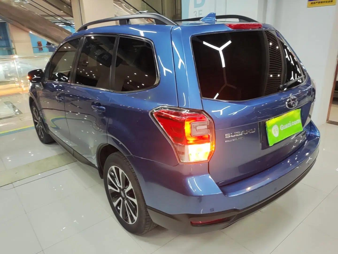 Subaru Forester 2018 2.5i Luxury Navigation Edition — миниатюра 4