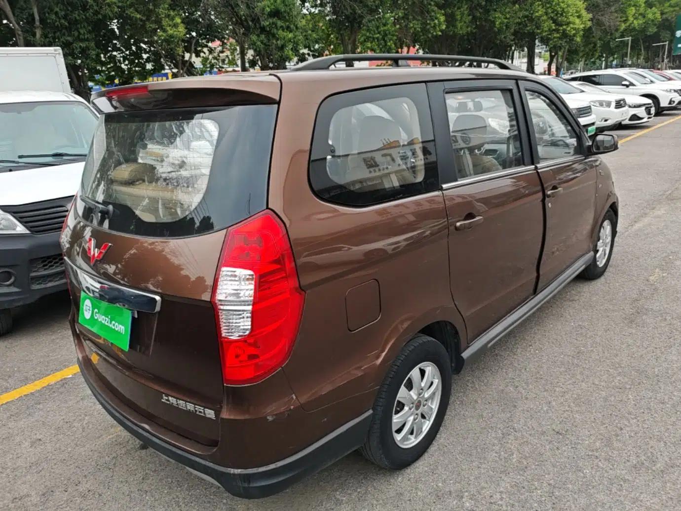 Wuling Hongguang 2014 1.5L S Comfort Model — миниатюра 6