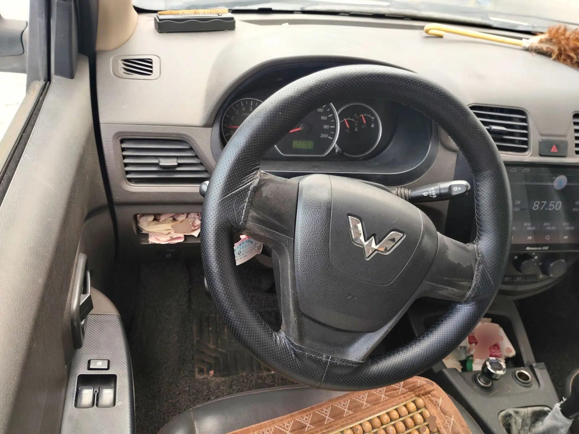 Wuling Hongguang 2016 1.5L Restyled S Comfort Version — миниатюра 11