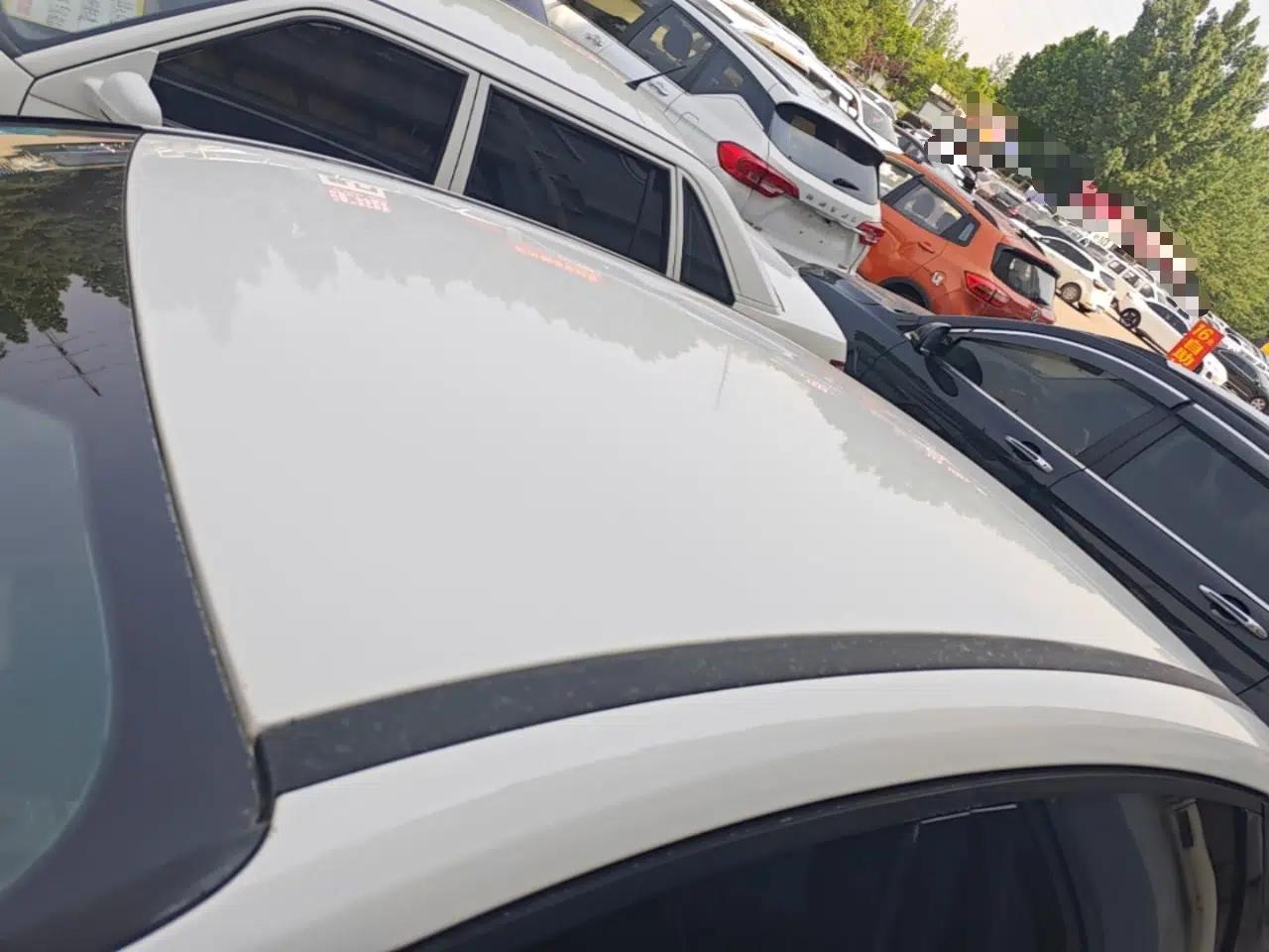 Ford Focus 2012 Sedan 1.6L Automatic Comfort Model — миниатюра 11